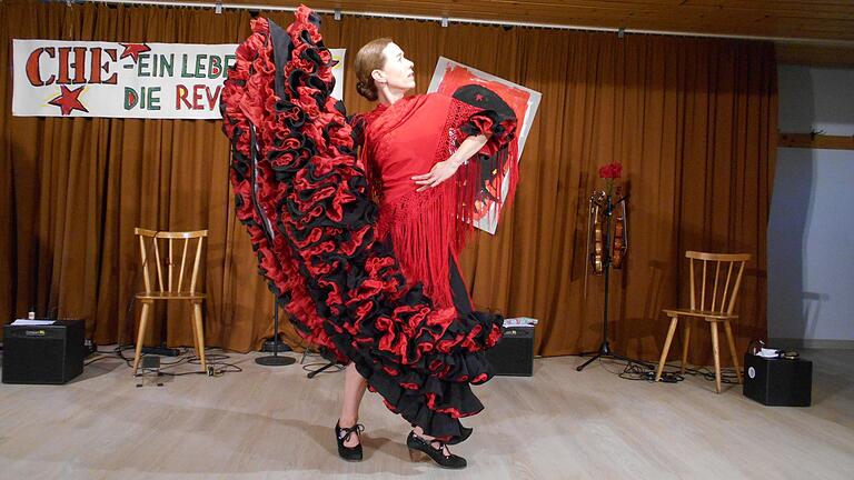 Tänzerin Barbara Puppa Hennerfeind tanzte Flamenco.