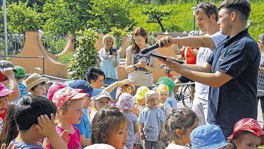 Großer Auftritt für die Kleinsten: die Kinder vom Laudenbacher Kindergarten.