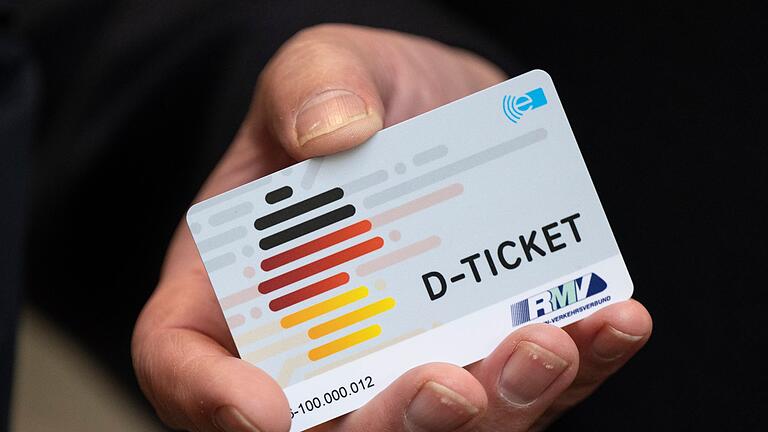 Deutschlandticket       -  Die Finanzierung des Deutschlandtickets muss noch gesichert werden.