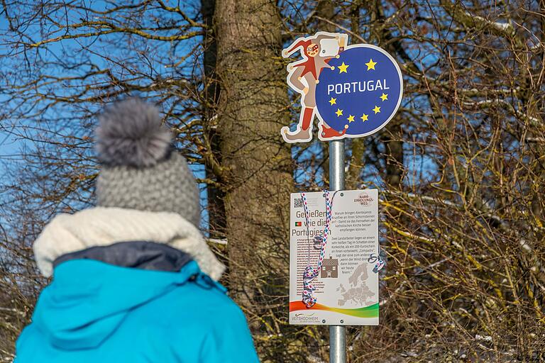 An 27 Informationstafeln gibt's was über den landestypischen Humor der EU-Mitgliedsstaaten zu lesen. An 27 Informationstafeln gibt's was über den landestypischen Humor der EU-Mitgliedsstaaten zu lesen. 