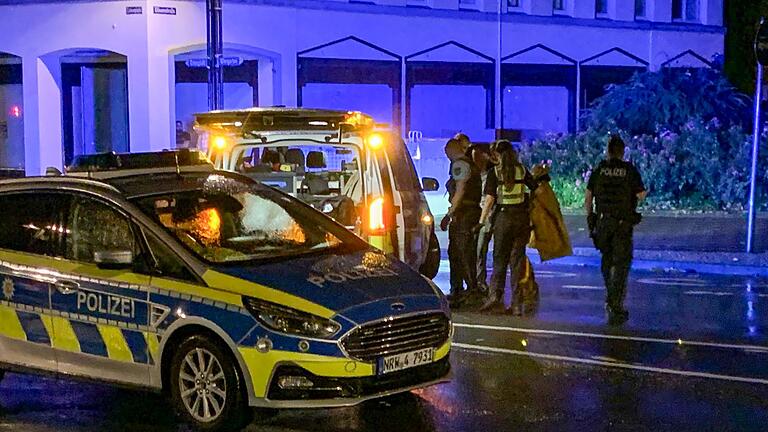 Nach der Messerattacke auf dem Solinger Stadtfest       -  Nach stundenlanger Großfahndung stellte sich der mutmaßliche Täter der Polizei.