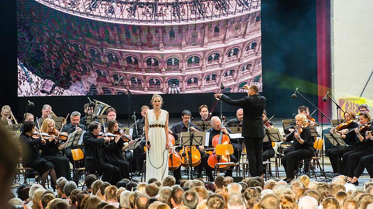 Der Soundtrack zum Film 'Gladiator' stammt von Hans Zimmer. Das Komzert mit seiner Musik eröffnete die reihe der drei Open-Air-Veranstaltungen auf der Freilichtbühne Sömmersdorf.