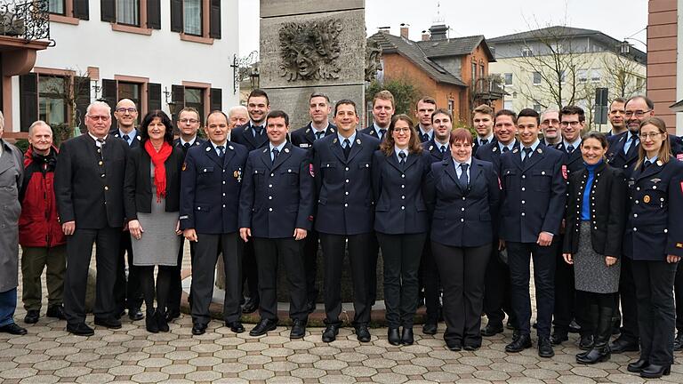 Zahlreiche Ehrungen und Beförderungen gab es am Jahrtag der Freiwilligen Feuerwehr Marktheidenfeld