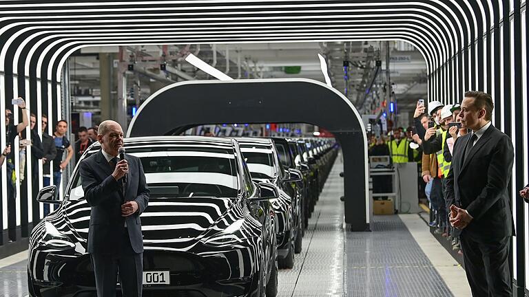Eröffnung Tesla-Fabrik Berlin Brandenburg - Scholz reagiert gelassen auf Äußerungen von Musk. (Archivbild) Eröffnung Tesla-Fabrik Berlin Brandenburg - Scholz reagiert gelassen auf Äußerungen von Musk. (Archivbild)