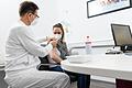 Dr. Christian Pfeiffer führt in seiner Praxis in Giebelstadt (Lkr. Würzburg) wöchentlich etwa 300 Corona-Impfungen durch.
