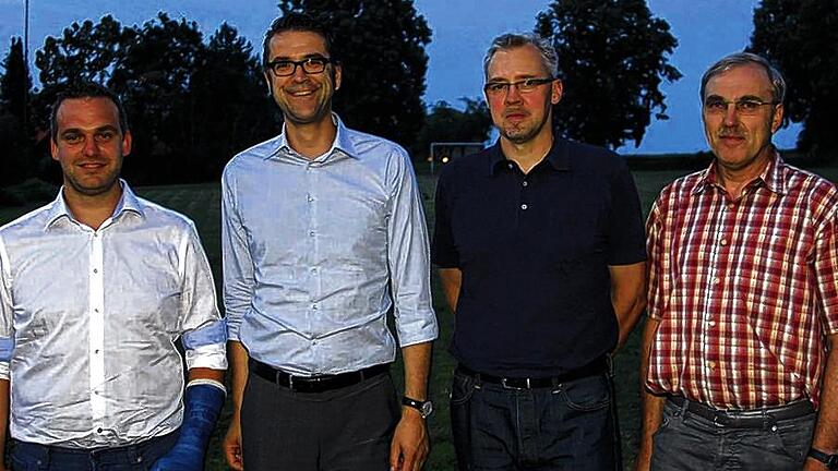 Gewählt: Markus Heußner, Ralph Peckmann, Hans-Peter Burger und Franz Scheller (von links) führen DuO 09. Gewählt: Markus Heußner, Ralph Peckmann, Hans-Peter Burger und Franz Scheller (von links) führen DuO 09.