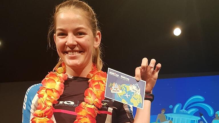 So strahlte Sarah Karollus vom SV Würzburg 05 im vergangenen Jahr, nachdem sie sich im französischen Vichy für die Triathlon-WM in Hawaii qualifiziert hatte. So strahlte Sarah Karollus vom SV Würzburg 05 im vergangenen Jahr, nachdem sie sich im französischen Vichy für die Triathlon-WM in Hawaii qualifiziert hatte.