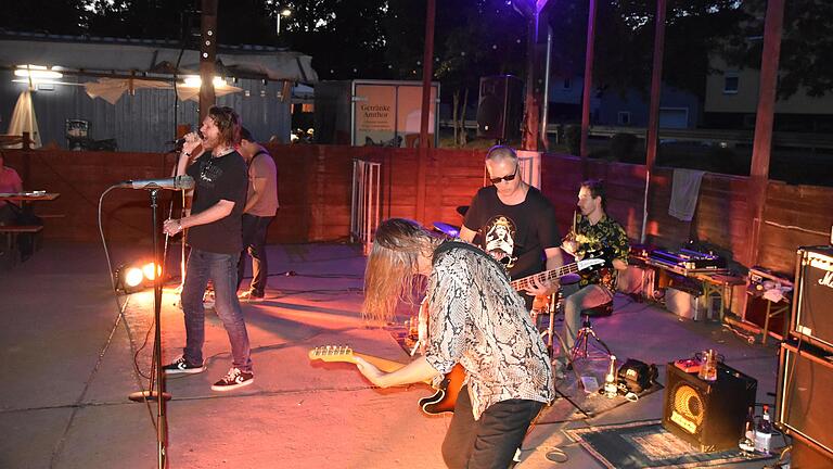 Die 'Great Lakes' spielten im Biergarten in Lengfurt.