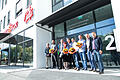 Bei der Eröffnung: (v.l.n.r.) stellvertr. Bürgermeister Peter Etthöfer, Julius Ross (Physiotherapie),  Bürgermeister Waldemar Brohm, Apothekerin Sylvia Pöhlmann, Investor Wolfgang Götz, Zahnarzt Sven Eric Schäfer, Matthias Heckel (Facharzt für Allgemeinmedizin) sowie die Fraktionssprecher Norbert Götz (CSU) und Werner Stadler (SPD). Foto: Herbert Ehehalt