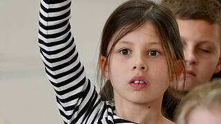 Viele Kinder waren hellwach dabei und beteiligten sich rege an der Veranstaltung.