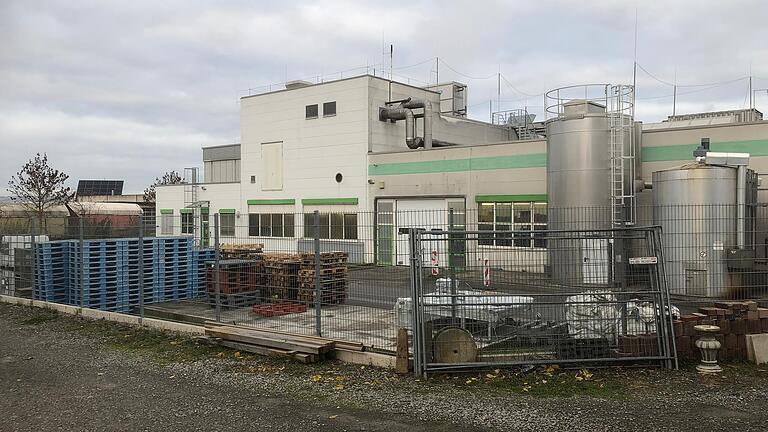 Die Hiestand GmbH plant in Gerolzhofen am Südrand ihres Betriebsgeländes die Errichtung von drei Mehlsilos, die rund 19 Meter hoch werden. Die Hiestand GmbH plant in Gerolzhofen am Südrand ihres Betriebsgeländes die Errichtung von drei Mehlsilos, die rund 19 Meter hoch werden.