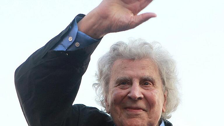 Mikis Theodorakis       -  Mikis Theodorakis