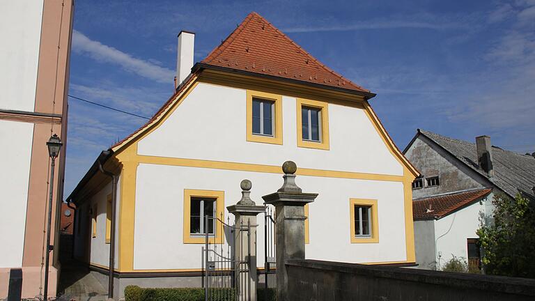 Als das Geld zusammen war, konnte die alte Schule in Füttersee 2004 zum Gemeinschaftshaus umgebaut werden. Als das Geld zusammen war, konnte die alte Schule in Füttersee 2004 zum Gemeinschaftshaus umgebaut werden.