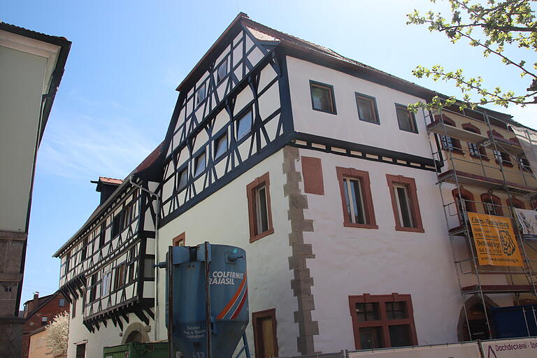 Nachher: Im Frühjahr 2022 soll in diesem Haus das Museum der Stadt Karlstadt eröffnen. Nachher: Im Frühjahr 2022 soll in diesem Haus das Museum der Stadt Karlstadt eröffnen.