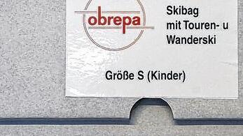 Bereit für den Versand: In diesen Kartons werden die Ski-Rucksäcke ausgeliefert. Der Schriftzug obrepa steht für Otto Breitenbach, Partenstein. Bereit für den Versand: In diesen Kartons werden die Ski-Rucksäcke ausgeliefert. Der Schriftzug obrepa steht für Otto Breitenbach, Partenstein.