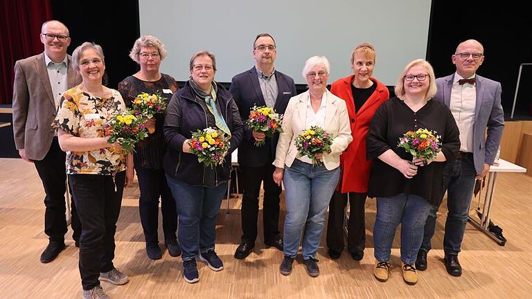 Religionslehrerinnen und Religionslehrer wurden für 25 und 40 Jahre&nbsp; im Kirchendienst&nbsp; ausgezeichnet.