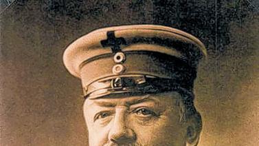Engagiert: 1900 gründete Otto Christin die Sanitätskolonne des Roten Kreuzes. Engagiert: 1900 gründete Otto Christin die Sanitätskolonne des Roten Kreuzes.
