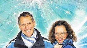 Christoph Deumling und Ulla Müller sind Moderatoren der Bayern 1-Veranstaltung Feiern & Eis auf dem Marktplatz.
