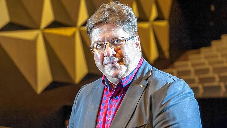 Will Theater zeigen, das alles kann: Theaterleiter Christian Kreppel.