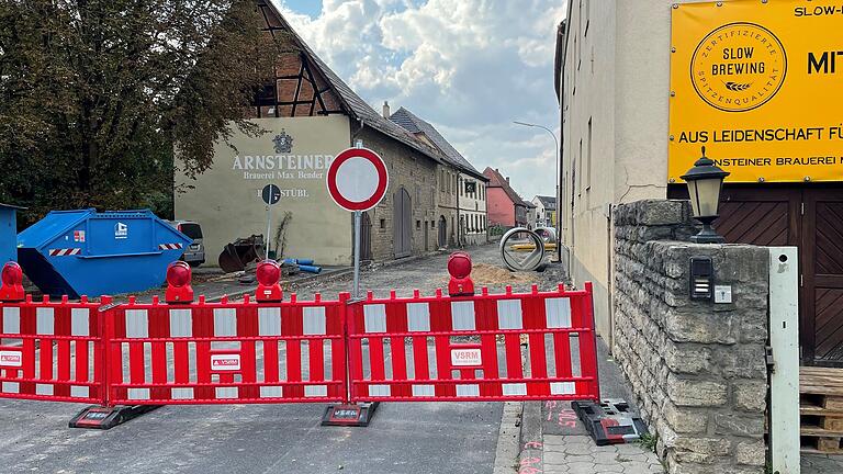 Im September 2024 kam es etwa zum unvorhergesehenen Stillstand der Baustelle, weil Wasserrecht und Kampfmittelfreiheit geklärt werden mussten. Im September 2024 kam es etwa zum unvorhergesehenen Stillstand der Baustelle, weil Wasserrecht und Kampfmittelfreiheit geklärt werden mussten.