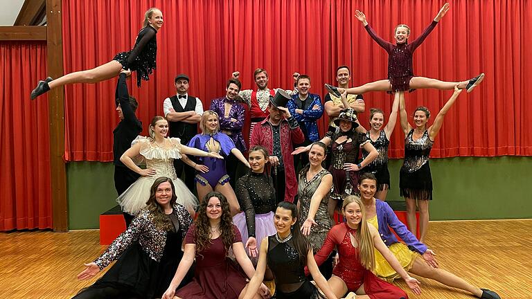 Die Showtanzgruppe Abtswind sorgt am Samstag in Abtswind für eine Ballnacht. Die Showtanzgruppe Abtswind sorgt am Samstag in Abtswind für eine Ballnacht.