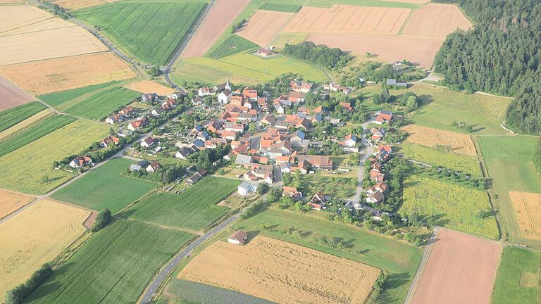 In Rödles finden junge Leute kein Bauland mehr und müssen sich deshalb nach außerhalb orientieren, wurde bei der Bürgerversammlung moniert.