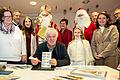 Ehrengast Rolf Zuckowski hat in diesem Jahr die Weihnachtspostfiliale in Himmelstadt eröffnet. Am Sonntag, den ersten Advent, setzte er wie etliche Prominente vor ihm den Ersttagsstempel.