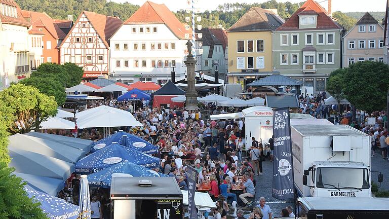 Nach zwei Jahren Corona-Pause startet der Marktplatzsommer in Bad Neustadt nun wieder durch.