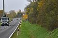 Die ehemalige Haßfurter Mülldeponie (rechts im Bild) an der Prappacher Straße unterliegt ständigen Prüfungen, ob von ihr eine Gefahr für die Umwelt ausgeht. Jüngst hat sich allerdings herausgestellt, dass die Hinterlassenschaften der Kompostierfirma Güsa aus den 90er Jahren auf dem Rücken der alten Müllkippe - vor allem Klärschlämme - hochbelastet sind und schleunigst entsorgt werden müssen.