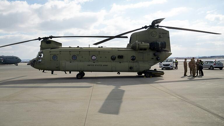 Ein ähnlicher Helikopter der US-Armee wie der abgebildete war am Donnerstag über der Rhön am Himmel zu sehen.