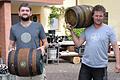 Manuel Müller (rechts), Inhaber der Kleinbrauerei Goikelbräu, hat jetzt einen Auszubildenden: den 24-Jährigen Julian Barton.