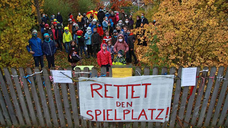 Am 14. Februar entscheiden die Hettstadter: Werden die Spielplätze aufgelöst und als Bauland verkauft oder bleiben sie erhalten? Am 14. Februar entscheiden die Hettstadter: Werden die Spielplätze aufgelöst und als Bauland verkauft oder bleiben sie erhalten? 