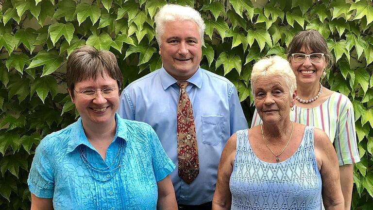 Der Vorstand des neuen AfD-Kreisverbands Kitzingen (von links): Andrea Klingen, Christian Klingen, Hannelore Postel und Daniela Strobel-Langenhan.