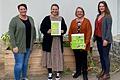 Strahlende Gesichter bei der Urkundenübergabe für die erfolgreiche Teilnahme am Coaching Kitaverpflegung. Das Foto zeigt (von links) Jasmin Depner (Küche), Julia Steffen (Leitung), Jutta Pfanzer (Küchenleitung), Gwendolin Hammer (Coaching).