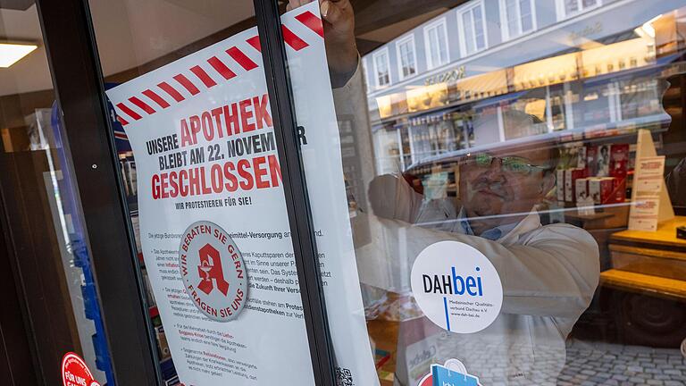 Am 22. November schließen in ganz Süddeutschland Apotheken ihre Türen – auch in Stadt und Landkreis Würzburg. Am 22. November schließen in ganz Süddeutschland Apotheken ihre Türen – auch in Stadt und Landkreis Würzburg.