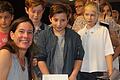 Hamburger Jugendbuchautorin las am Grünewald-Gymnasium       -  Die Möglichkeit eine deutsche Kinder- und Jugendbuchautorin kennenzulernen, hatten jüngst die Schüler der 6. Klassen des Matthias-Grünewald-Gymnasiums in Würzburg.  Die Hamburger Autorin Isabel Abedi las ihnen aus ihrem Jugendroman Imago vor, in dem sie ein Stück ihrer Kindheit ohne Vater verarbeitet hat. Und sie erzählte aus ihrem Leben als Autorin. Dabei erfuhren die Schüler, dass Abedi beruflich öfter in Würzburg ist. Die Idee zu ihrem Jugendroman Isola kam ihr sogar bei einem Besuch der Würzburg Residenz, sagte sie und ergänzte: Zum Schreiben müsse man immer bereit sein. Fehle ihr ein Stück Papier, mache sie sich auch schon einmal auf Bierdeckel oder Servietten Notizen. Alles sammelt sie dann in großen Ordnern.  Die Autorin schmückte ihren Vortrag laut Pressemitteilung aus der Schule mit Fotos aus, die sie an unterschiedlichen Orten zeigen oder eine Vorstellung davon vermitteln, was es braucht, ein Buch zu schreiben. gmv/Foto: Schule