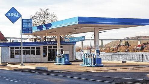 Runderneuert: die Tankstelle in Marktbreit.