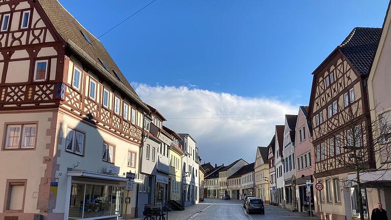 Vergleich der Ansichten an der Einmündung der heutigen Dalbergstraße       -  Vergleich der Ansichten an der Einmündung der heutigen Dalbergstraße