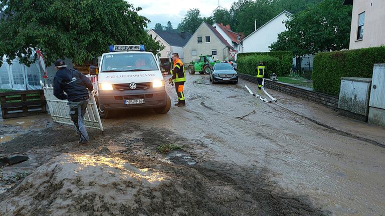 Im Juni 2023 war Tiefenthal stark von den Folgen eines Unwetters getroffen: Starkregen und Hagel hinterließen verheerende Schäden.