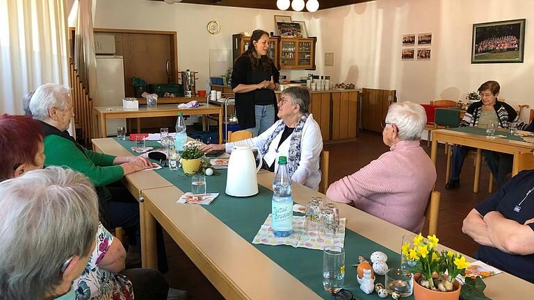 Pfarrerin Melina Racherbäumer beleuchtet am Beispiel ihres eigenen Familienlebens die Möglichkeit, mit 'Sieben Wochen ohne' das Konsum- und Freizeitverhalten zu hinterfragen. Pfarrerin Melina Racherbäumer beleuchtet am Beispiel ihres eigenen Familienlebens die Möglichkeit, mit 'Sieben Wochen ohne' das Konsum- und Freizeitverhalten zu hinterfragen.