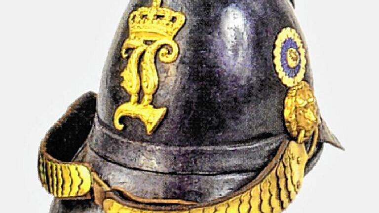 Unpraktisch: Der bayerische Raupenhelm war zu schwer. Unpraktisch: Der bayerische Raupenhelm war zu schwer.