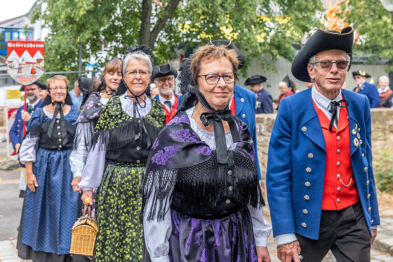 Unter den 30 Gruppen, die am Fest teilnahmen, waren auch zahlreiche Trachtenvereine aus der Region vertreten.