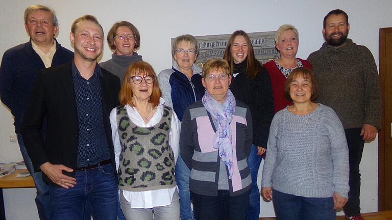 Sie lenken künftig die Geschicke des Liederkranzes Gelchsheim. Hintere Reihe (von links): Klaus Metzger, Franziska Winkler, Elvira Wülk-Metzger, Jessica Wolfart, Melanie Kopp und Oliver Hummel. Vordere Reihe (von links): Johannes Reiffert, Dorothea Stoy, Theresia Spenkuch und Doris Mohr.