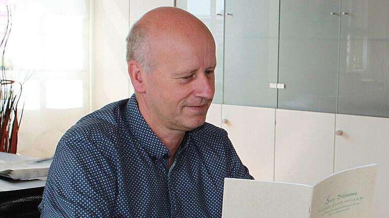 Seit 2008 ist Stefan Paulus Bürgermeister von Knetzgau. Seinen Chefsessel im Rathaus möchte er im März verteidigen. Seit 2008 ist Stefan Paulus Bürgermeister von Knetzgau. Seinen Chefsessel im Rathaus möchte er im März verteidigen.