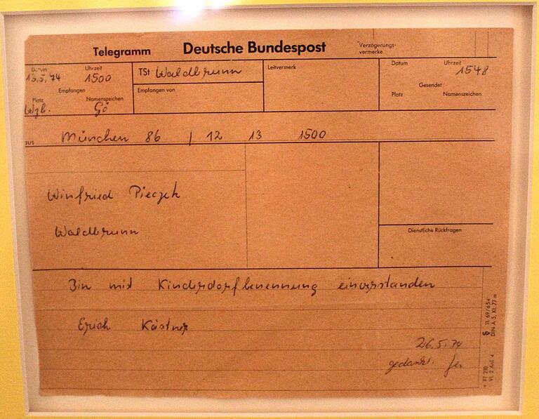 Das Telegramm von 1974, auf den Erich Kästner sein Einverständnis zur Namensgebung des Kinderdorfes Oberschwarzach schrieb.