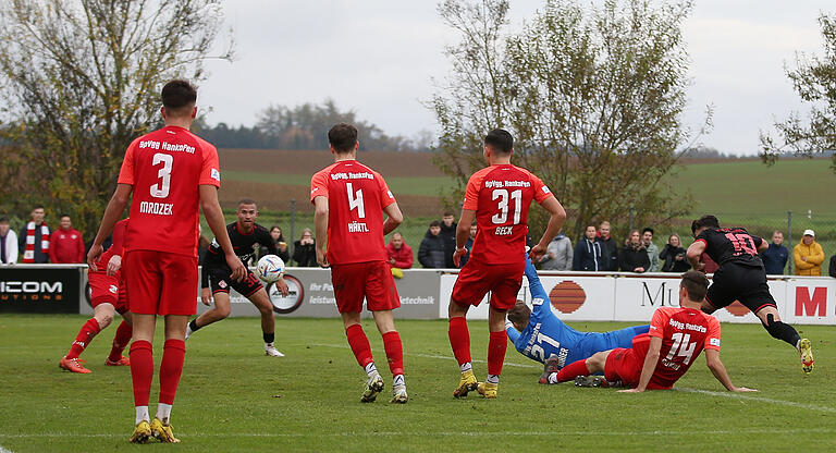 Kickers-Tor Nummer eins: Dardan Karimani trifft nach toller Vorlage von Ivan Franjic zum 1:1.