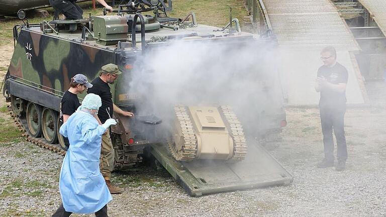 Die Geburt eines Minipanzers vom Typ Goliath wurde beim Museumsfrühling des Museums für Militär- und Zeitgeschichte gespielt.