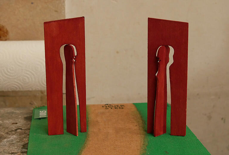 Mit diesem Modell und Konzept hat Tilmar Hornung vor kurzem den ersten Preis eines in Margetshöchheim ausgelobten Künstlerwettbewerbs gewonnen. Mit diesem Modell und Konzept hat Tilmar Hornung vor kurzem den ersten Preis eines in Margetshöchheim ausgelobten Künstlerwettbewerbs gewonnen.