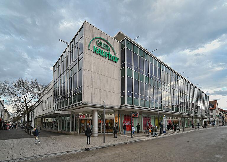 Das Archivbild zeigt das Kaufhof-Gebäude in der Hanauer Innenstadt vor der Schließung in diesem Januar. Das Archivbild zeigt das Kaufhof-Gebäude in der Hanauer Innenstadt vor der Schließung in diesem Januar. 