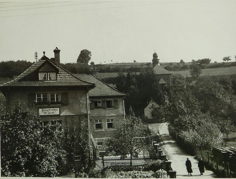 Das Schwesternhaus 'St. Joseph' -Ansichtskartendetail von 1959. Das Schwesternhaus 'St. Joseph' -Ansichtskartendetail von 1959.